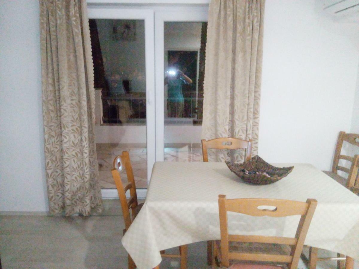 Pavlic 2 Apartman Omiš Kültér fotó