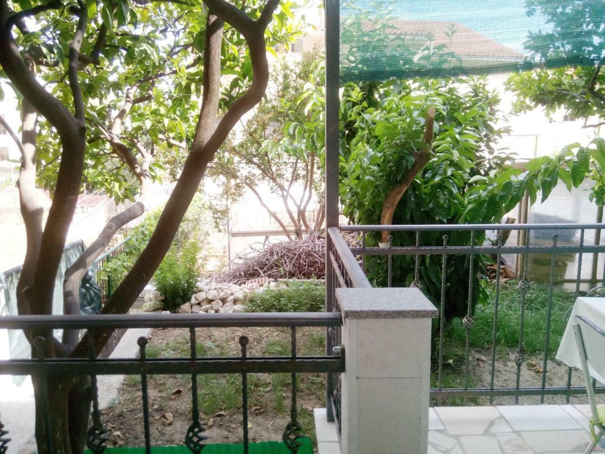 Pavlic 2 Apartman Omiš Kültér fotó